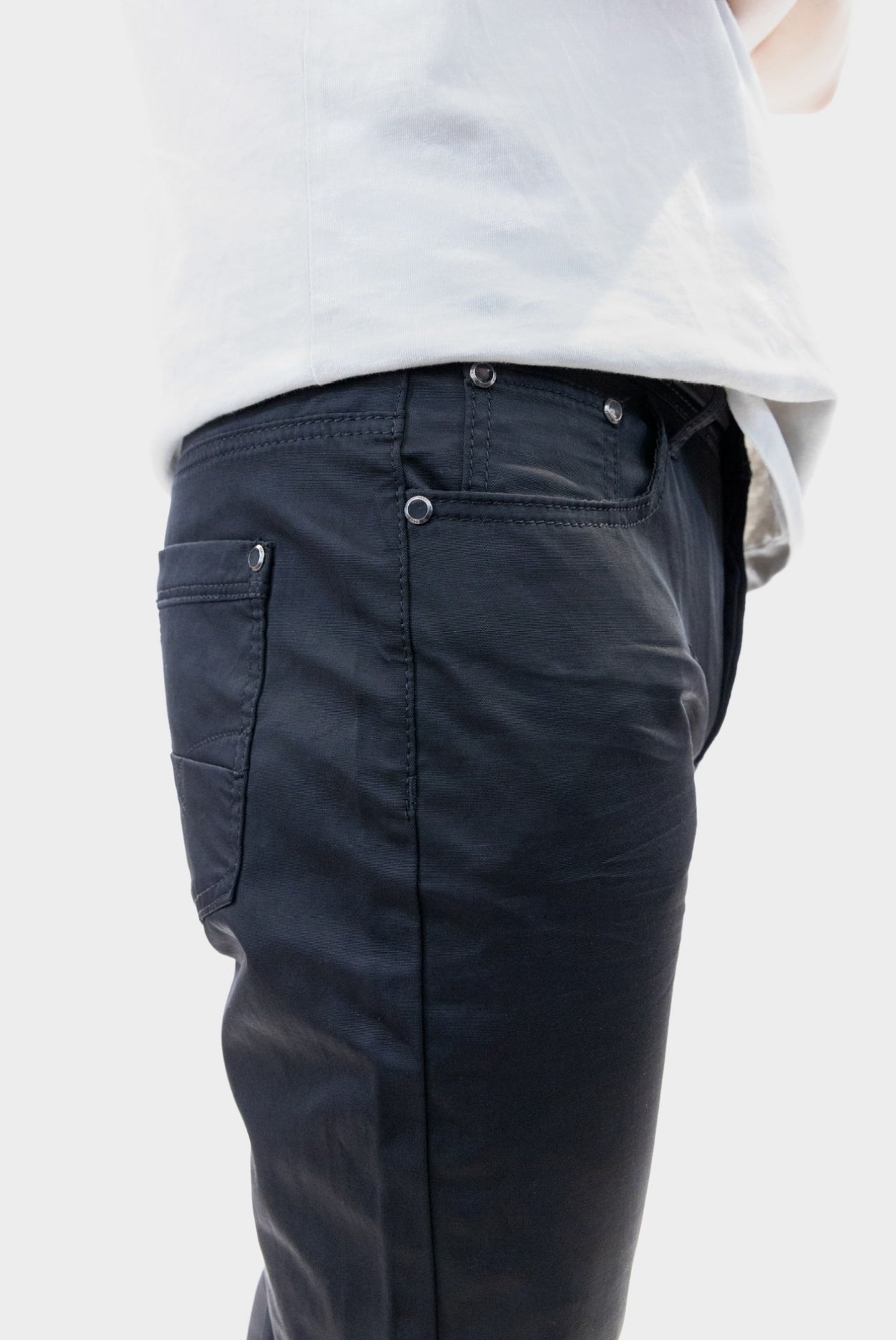 Jeans noir satiné ajusté
