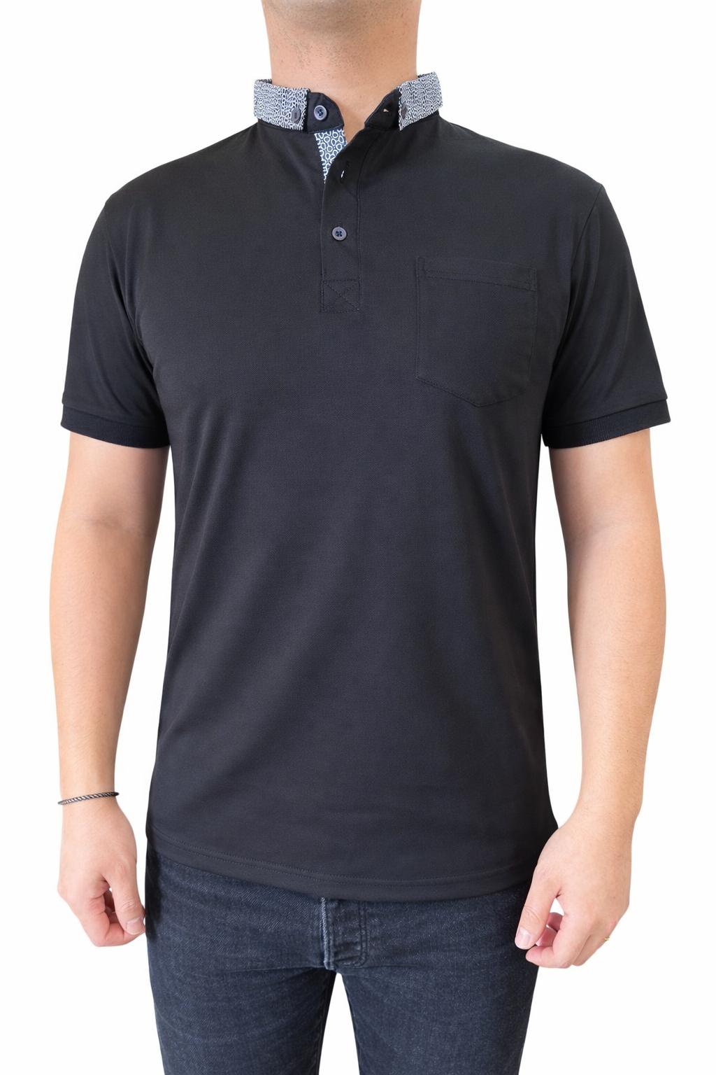 Polo col contraste avec poche