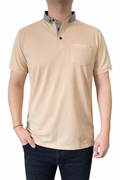 Polo col contraste avec poche